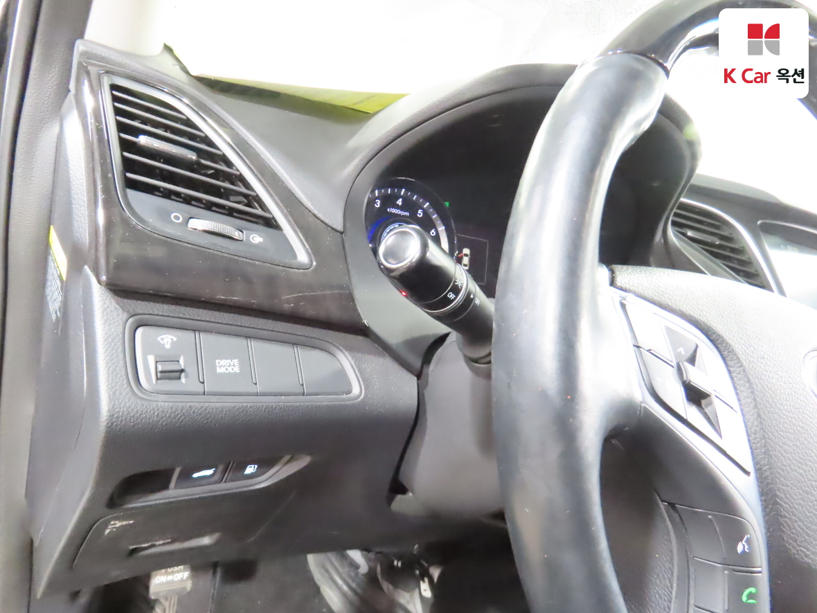 Hyundai AZERA 2016 - Image 9