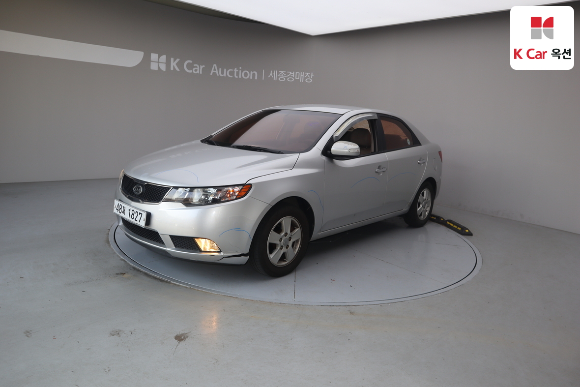 كيا فورتي 2010 - صورة 1