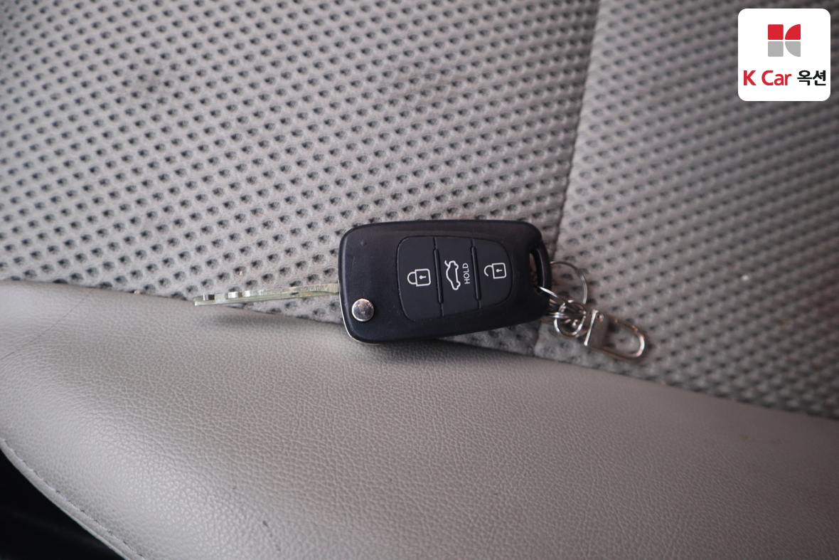 كيا فورتي 2010 - صورة 16