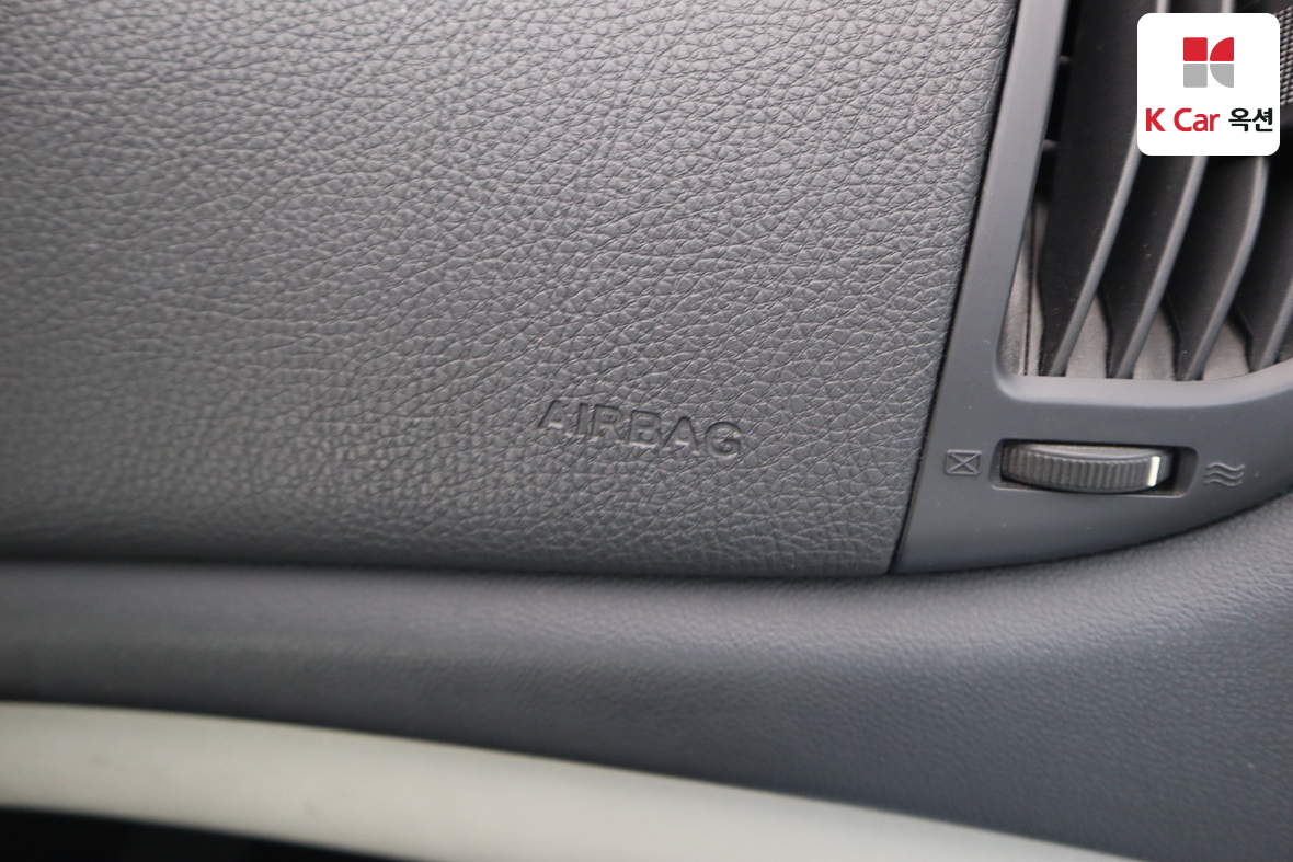 كيا فورتي 2010 - صورة 28