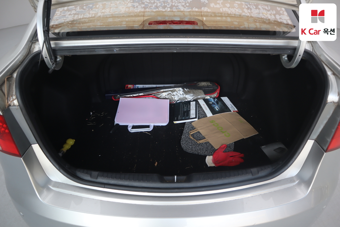 كيا فورتي 2010 - صورة 23