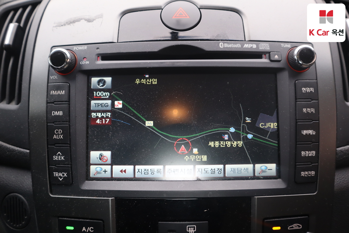 كيا فورتي 2010 - صورة 13