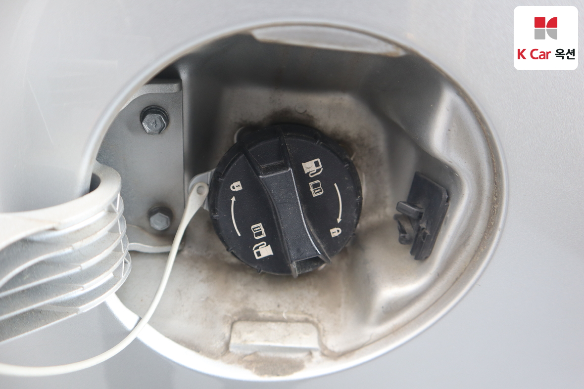 كيا فورتي 2010 - صورة 22