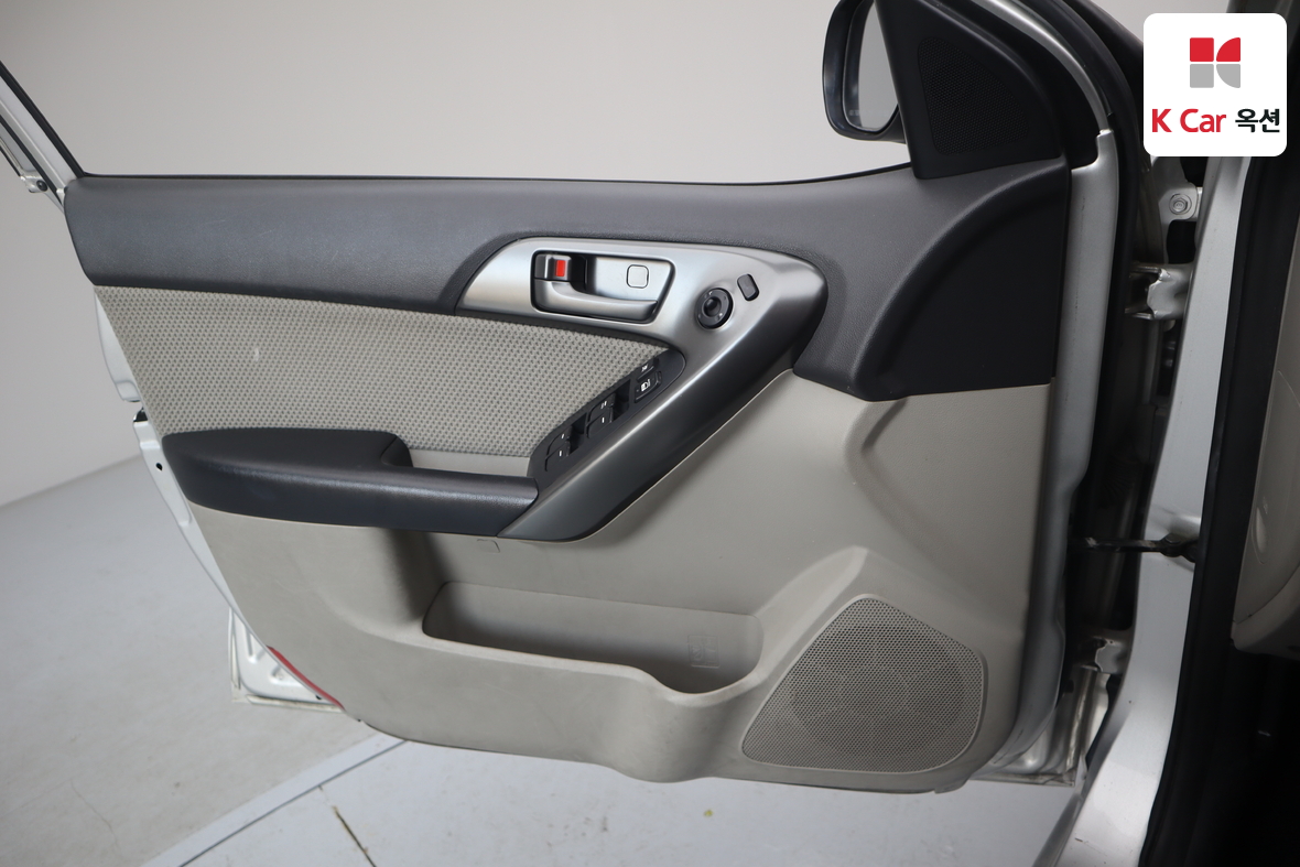 كيا فورتي 2010 - صورة 8