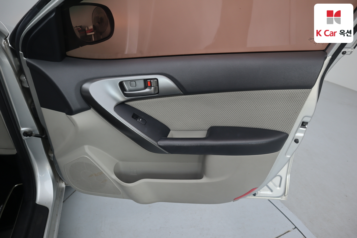 كيا فورتي 2010 - صورة 26