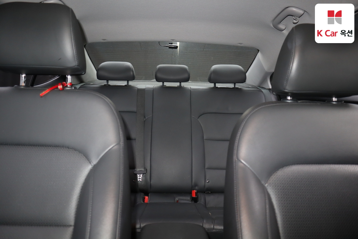 Hyundai Elantra 2018 - Image 17