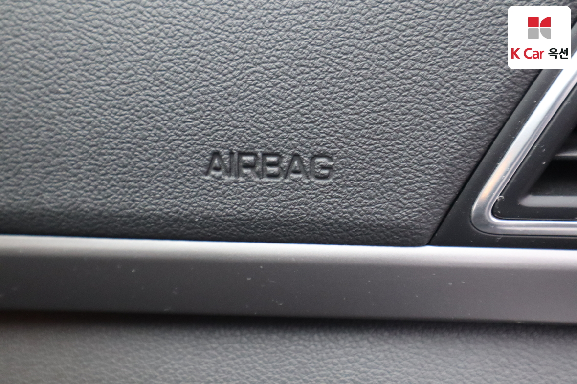 Hyundai Elantra 2018 - Image 28