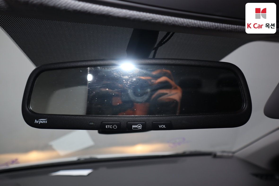 Hyundai Elantra 2018 - Image 12