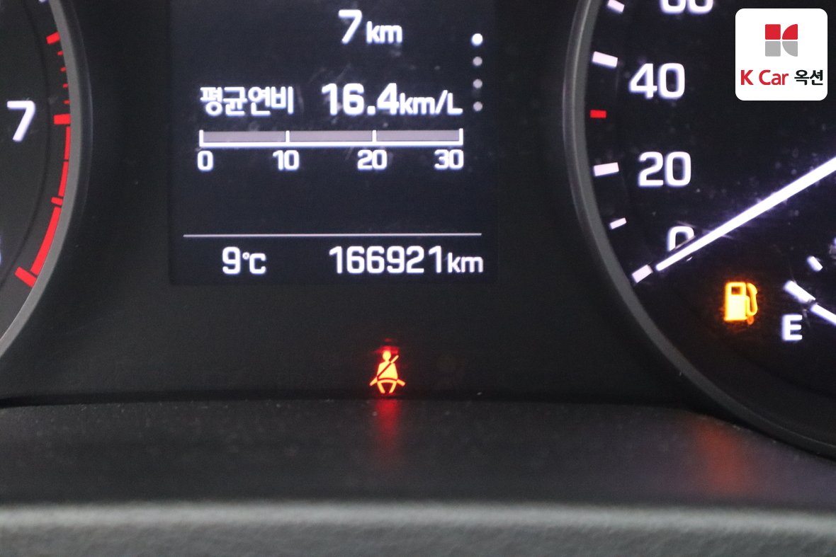 Hyundai Elantra 2018 - Image 4