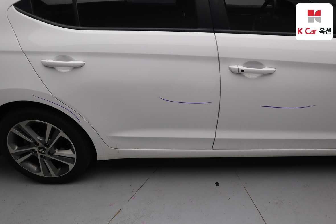 Hyundai Elantra 2018 - Image 38