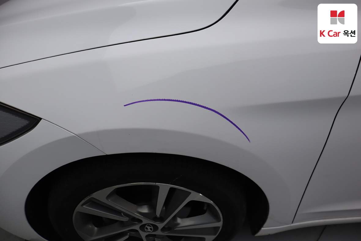 Hyundai Elantra 2018 - Image 32