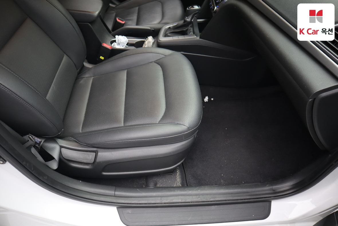 Hyundai Elantra 2018 - Image 27