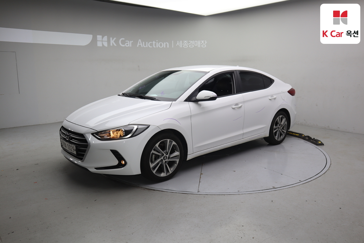 Hyundai Elantra 2018 - Image 1