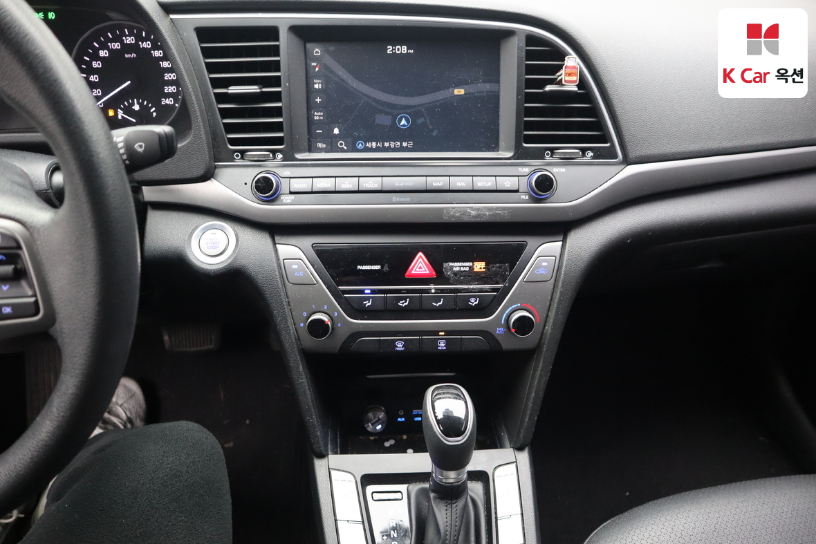 Hyundai Elantra 2018 - Image 6