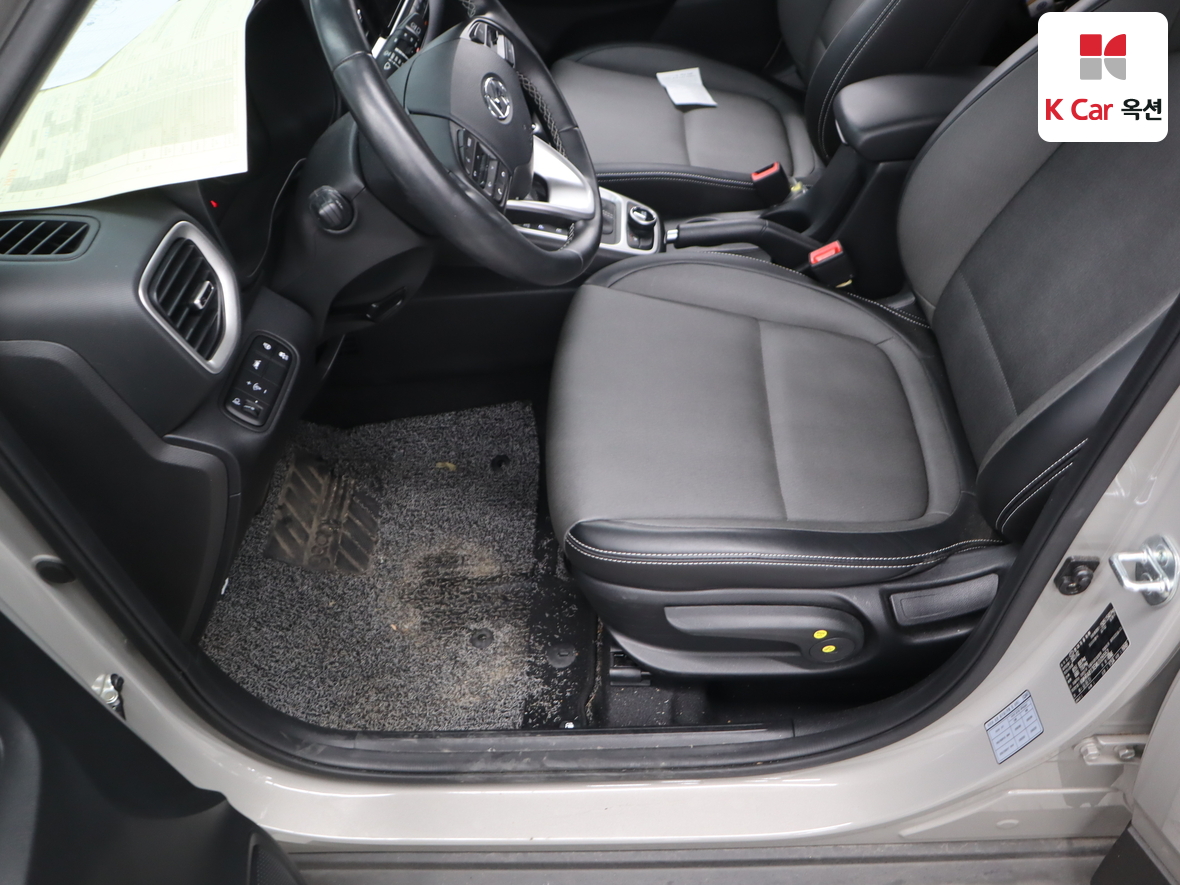 Hyundai Venue 2021 - Image 18