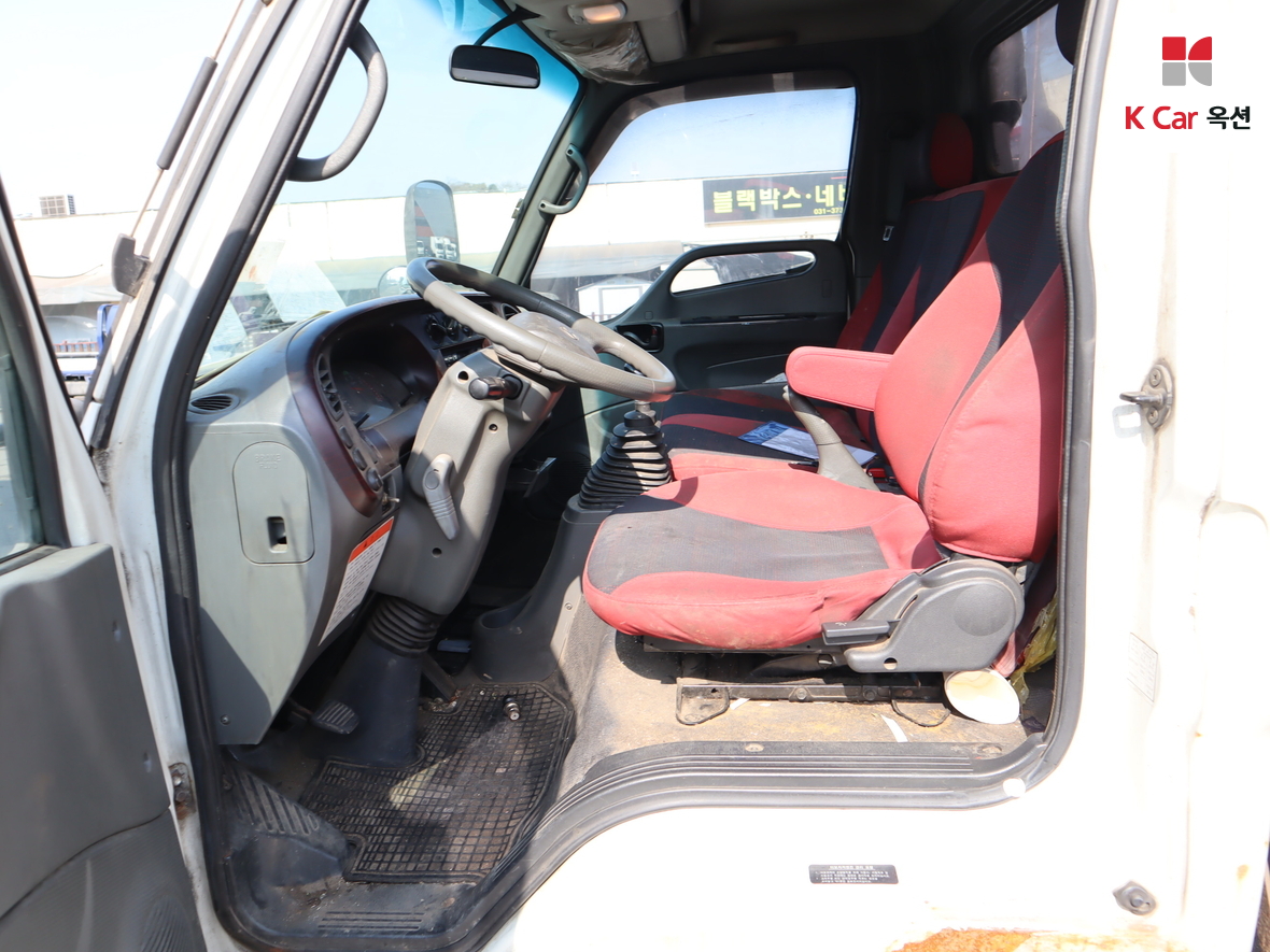 Hyundai Mighty 2010 - Image 17