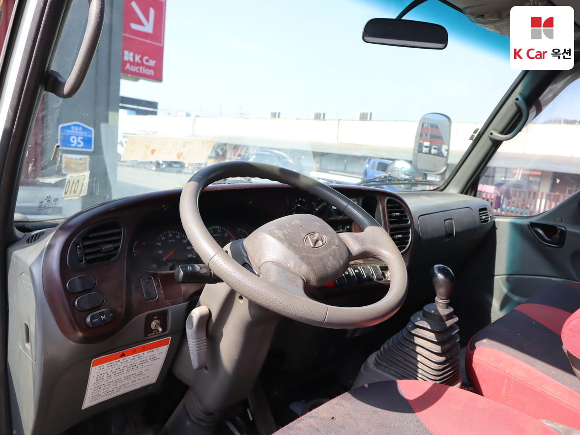 Hyundai Mighty 2010 - Image 3