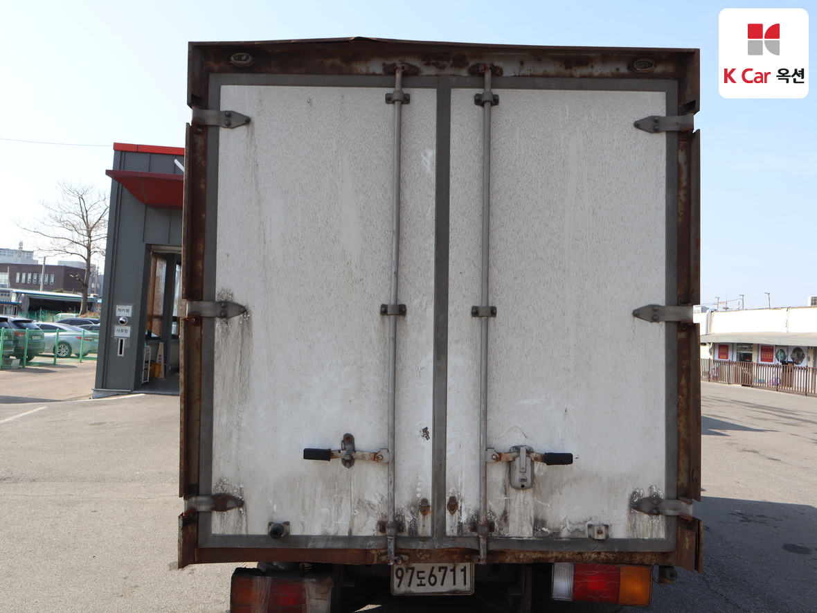 Hyundai Mighty 2010 - Image 36