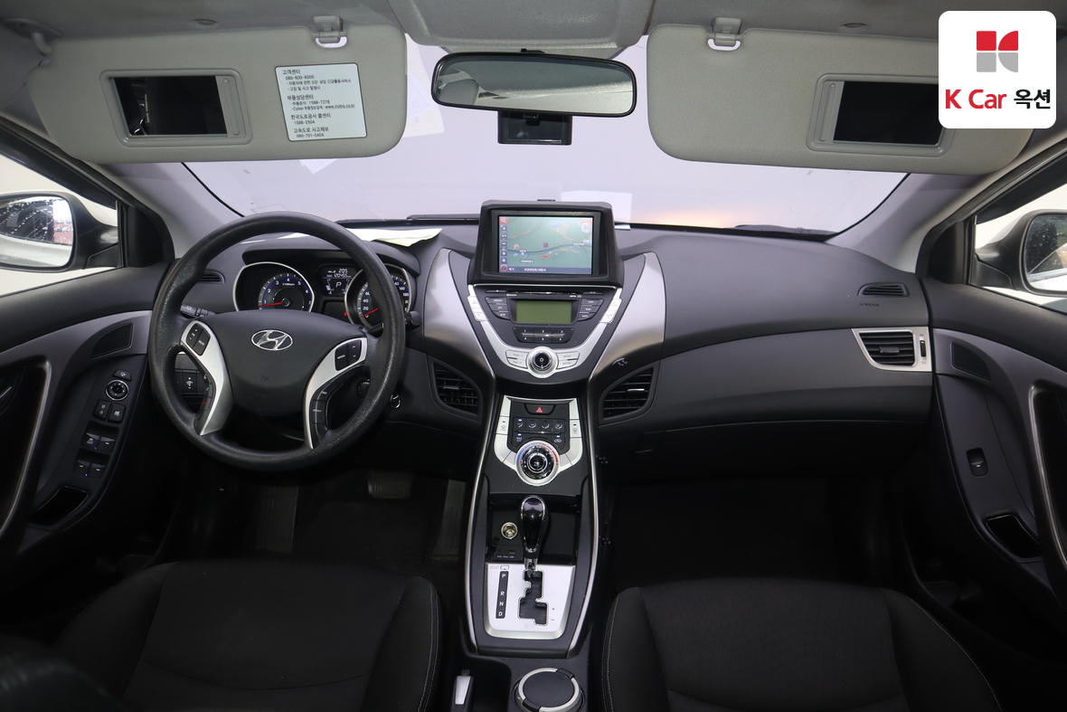 Hyundai Elantra 2012 - Image 3