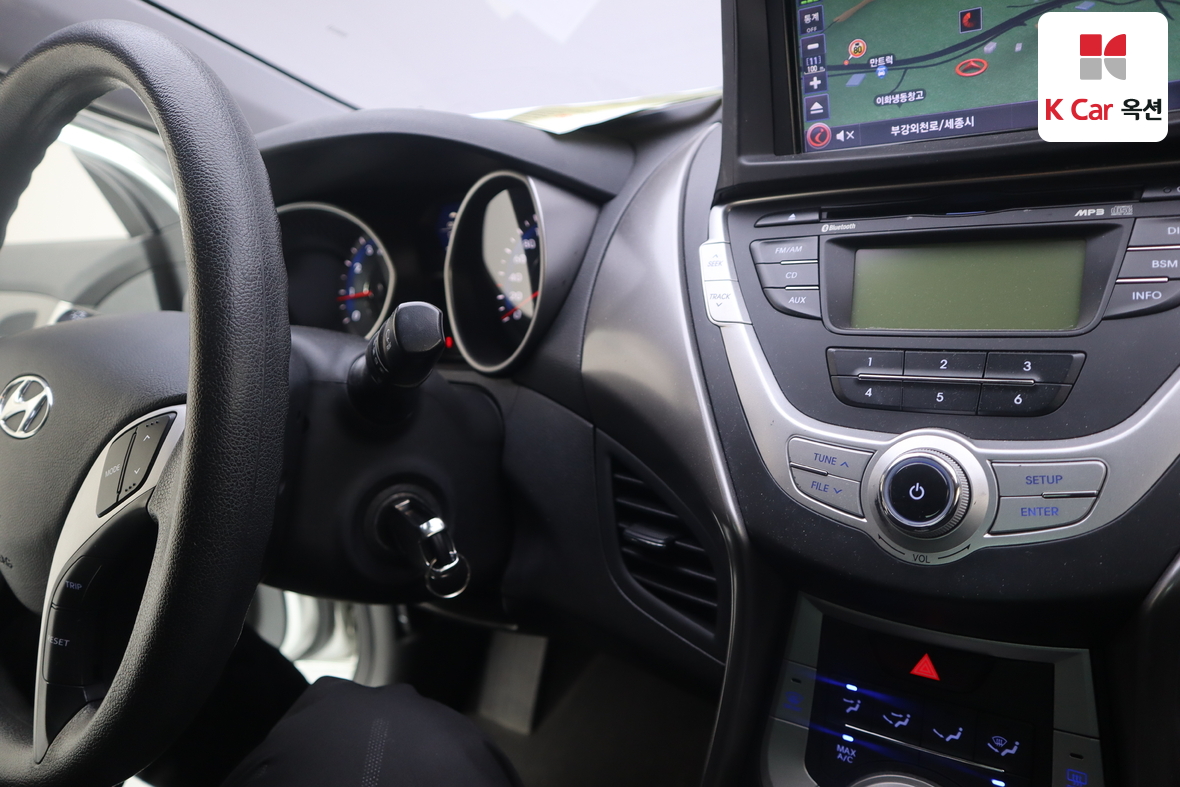 Hyundai Elantra 2012 - Image 11