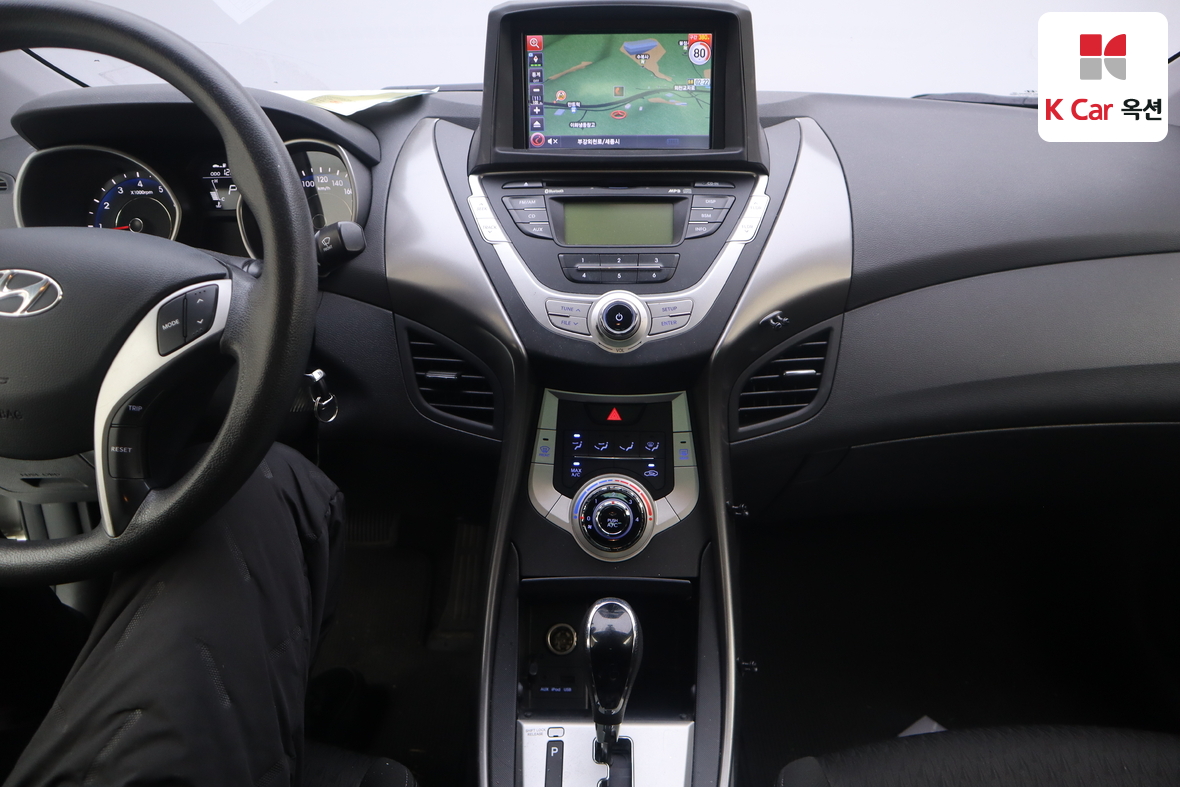 Hyundai Elantra 2012 - Image 6