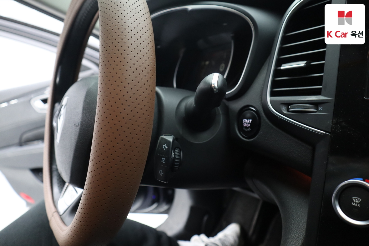 Renault Samsung SM6 2017 - Image 11