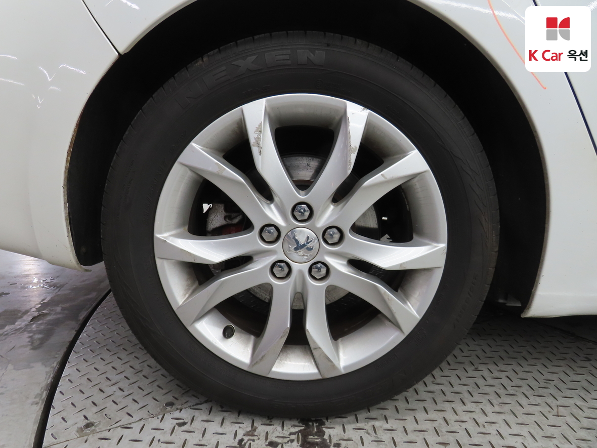 بيجو بيجو 2013 - صورة 47