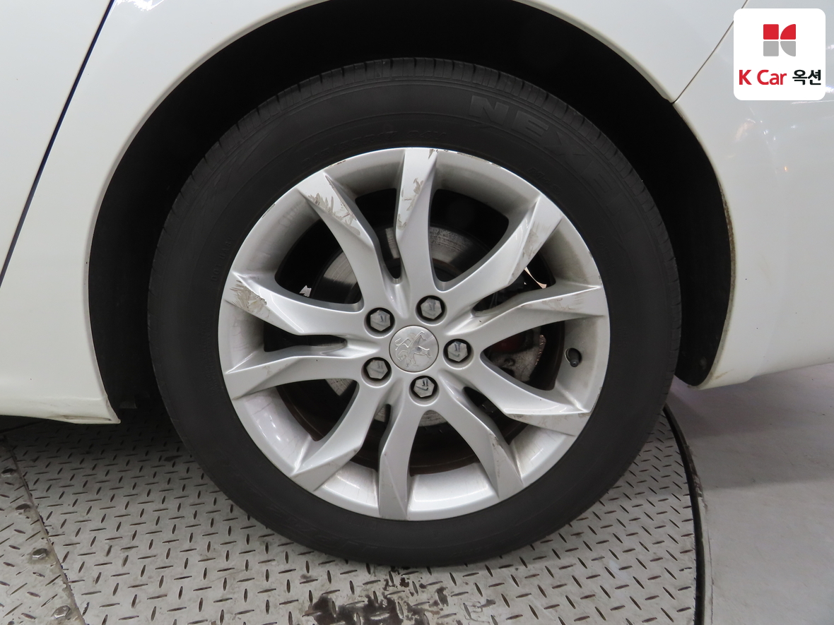 بيجو بيجو 2013 - صورة 48