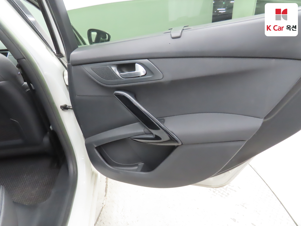 بيجو بيجو 2013 - صورة 28