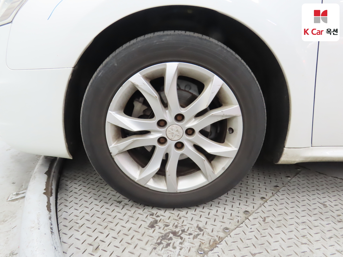 PEUGEOT 푸조 2013 - 이미지 47