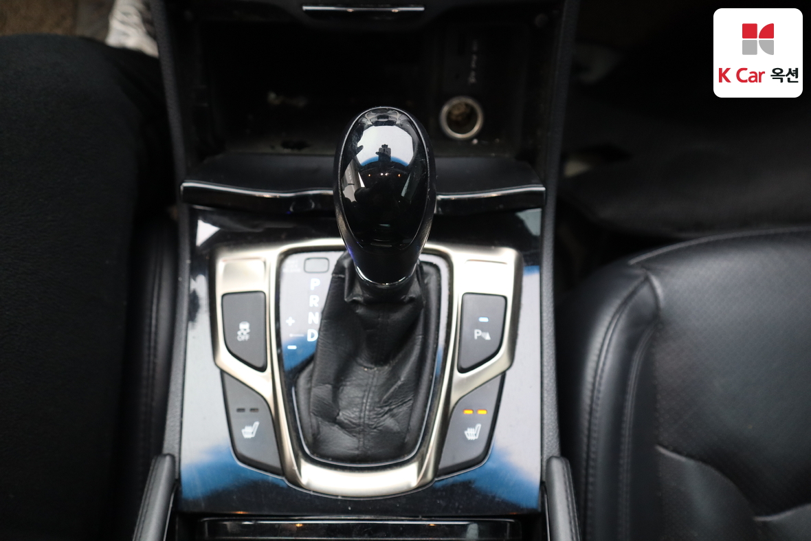 هيونداي أزيرا 2012 - صورة 15