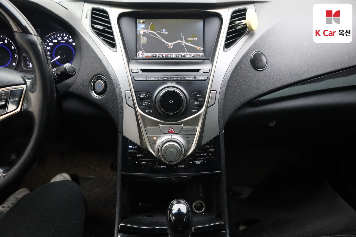 هيونداي أزيرا 2012 - صورة 6