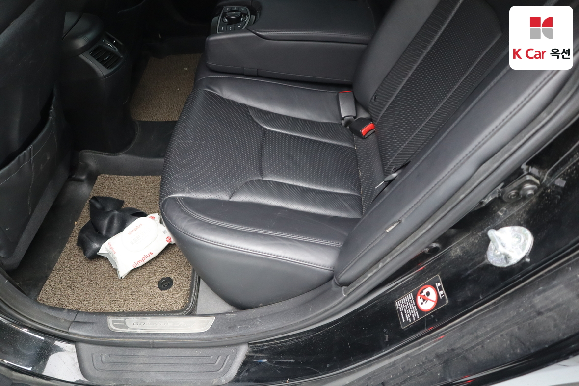 هيونداي أزيرا 2012 - صورة 21