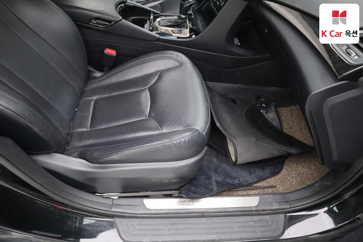 هيونداي أزيرا 2012 - صورة 28