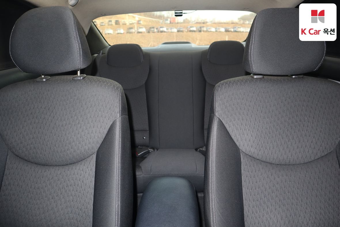 Hyundai Elantra 2012 - Image 17