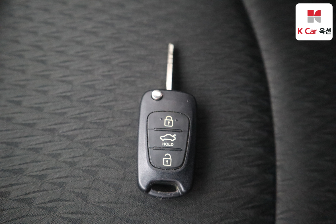 Hyundai Elantra 2012 - Image 16