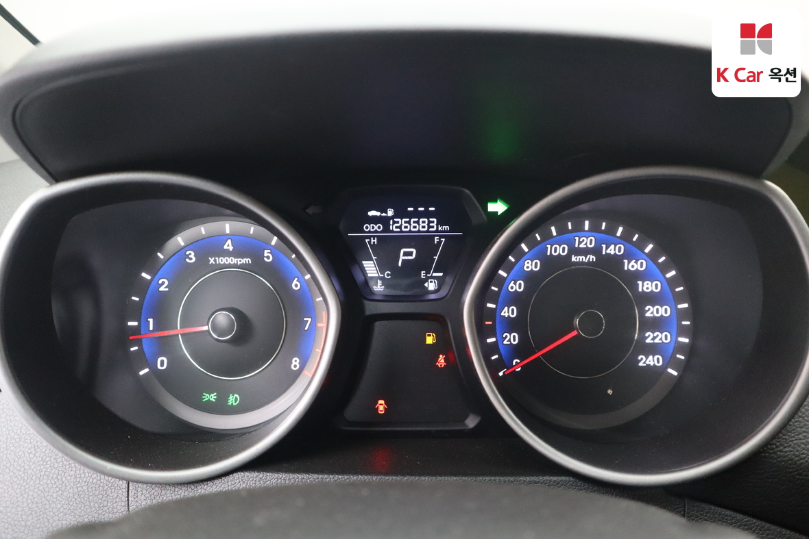 Hyundai Elantra 2012 - Image 5