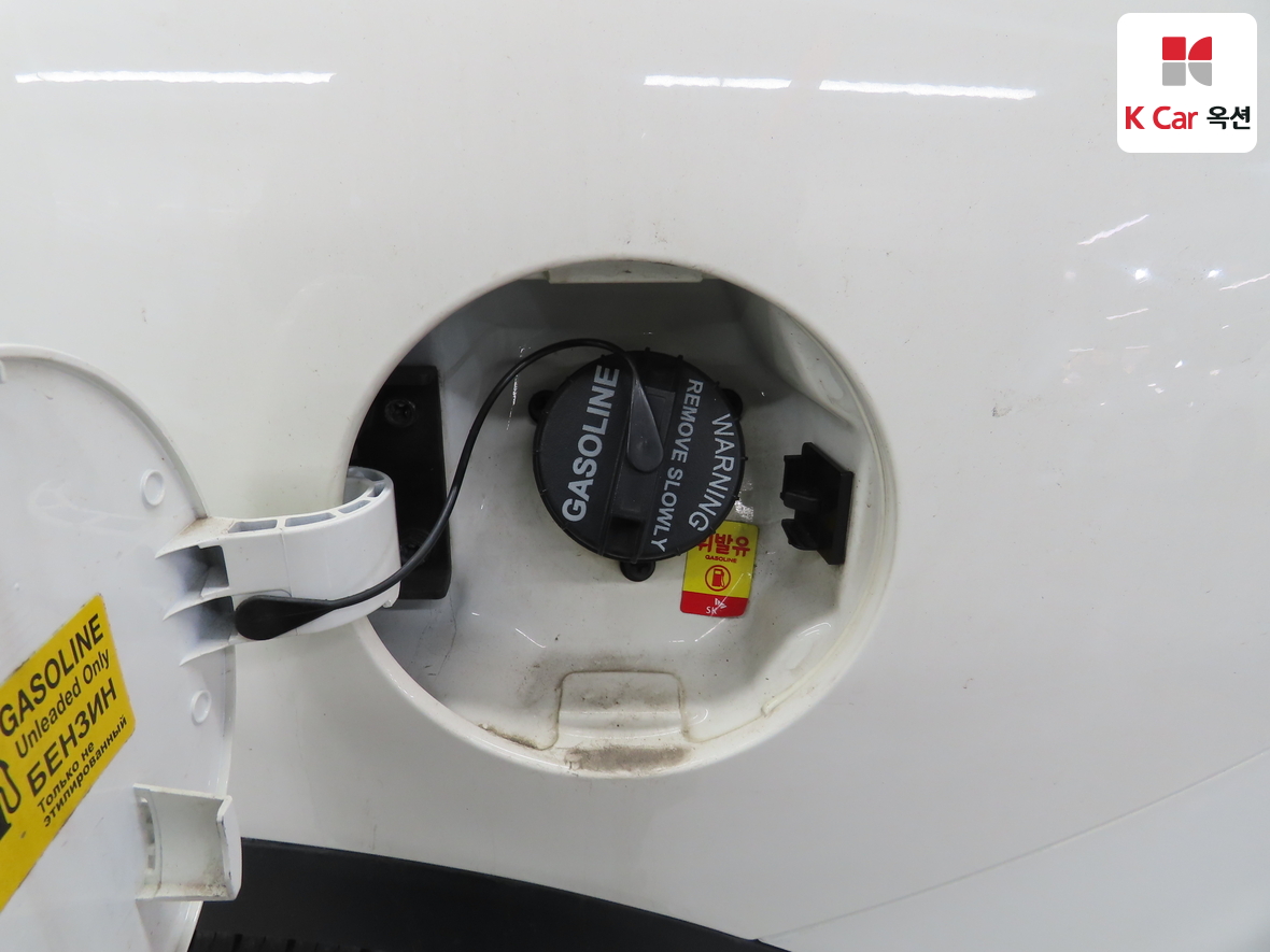 KG Mobility Tivoli 2015 - Image 24