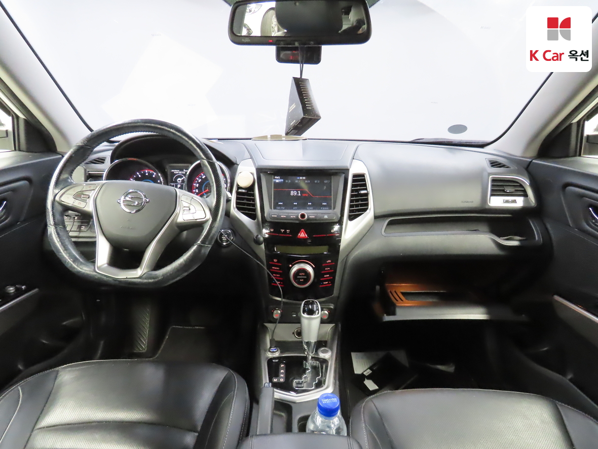 KG Mobility Tivoli 2015 - Image 3