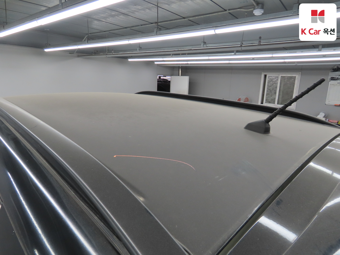 KG Mobility Tivoli 2015 - Image 36