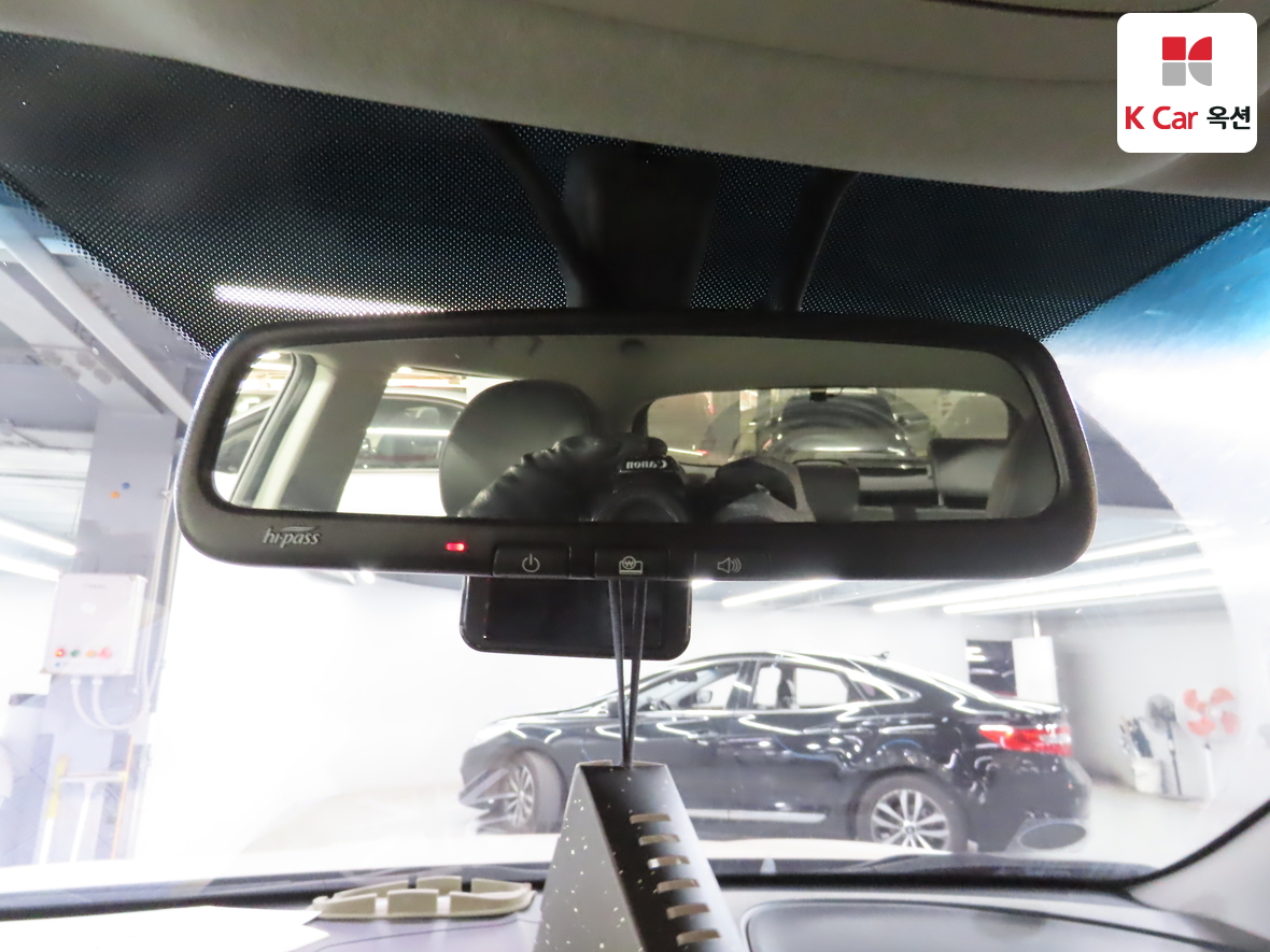 KG Mobility Tivoli 2015 - Image 13