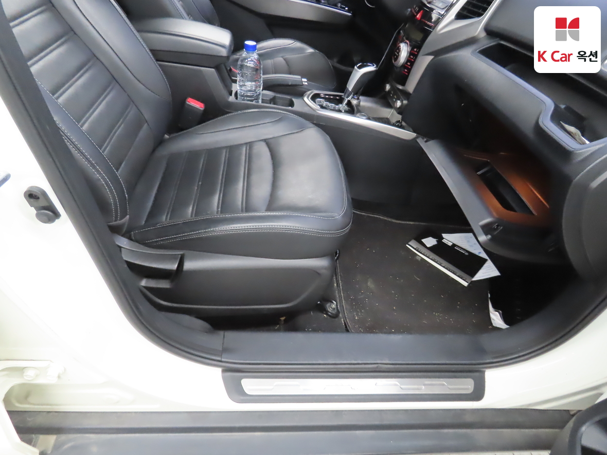 KG Mobility Tivoli 2015 - Image 29