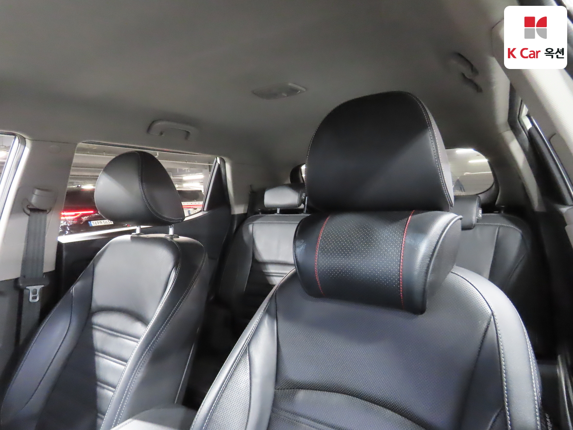 KG Mobility Tivoli 2015 - Image 19