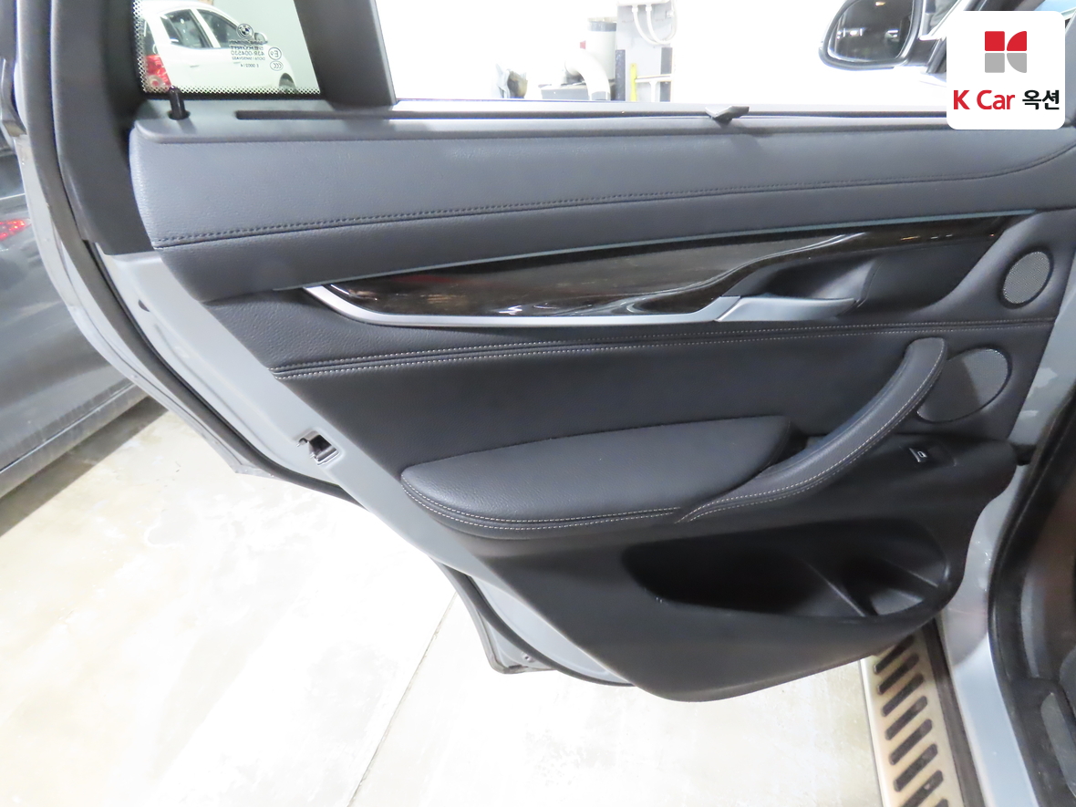 BMW X6 2017 - Image 23