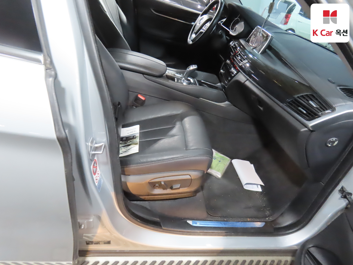 BMW X6 2017 - Image 32