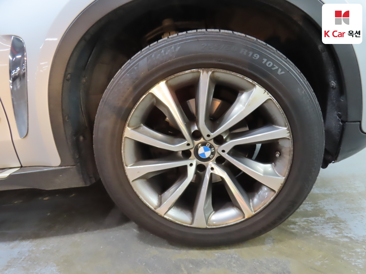 BMW X6 2017 - Image 49