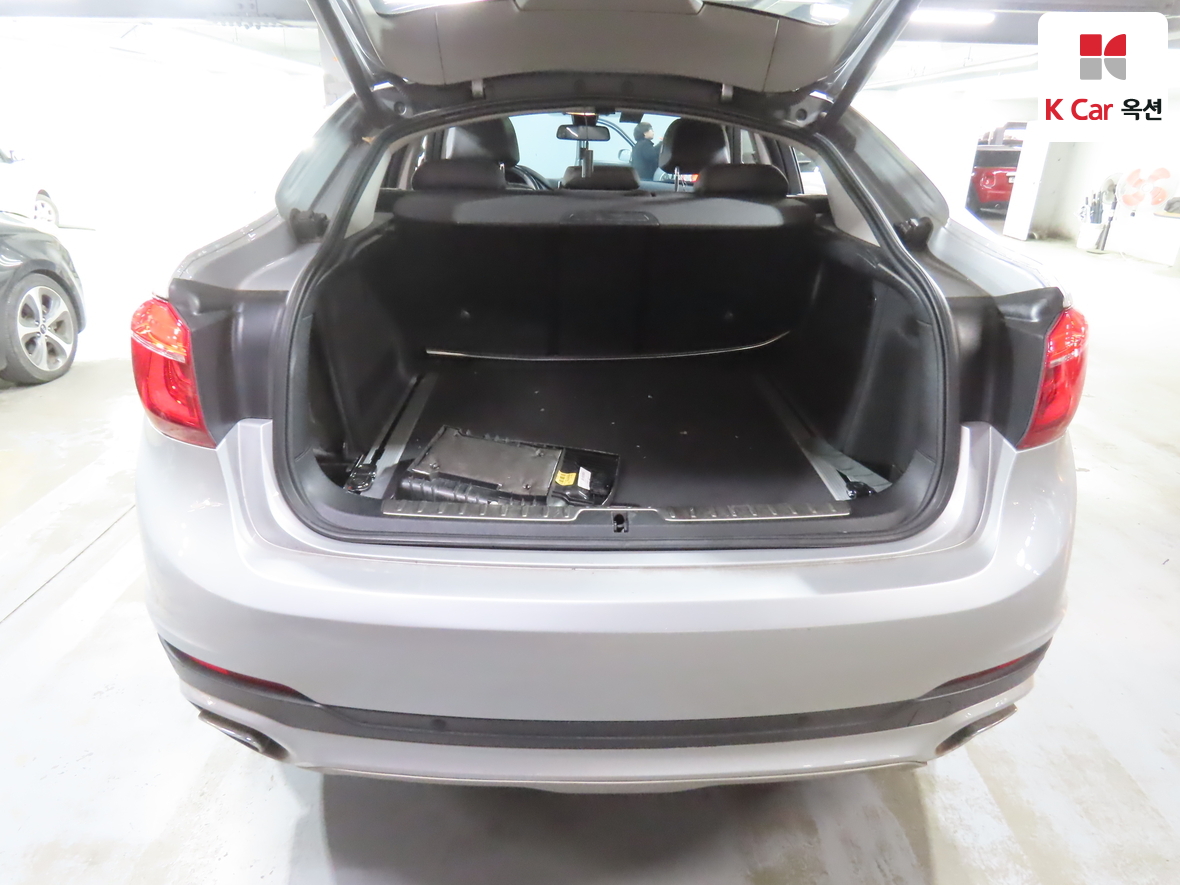 BMW X6 2017 - Image 25