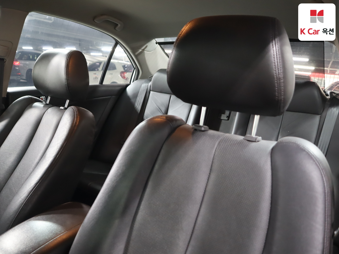 Hyundai Sonata 2009 - Image 20