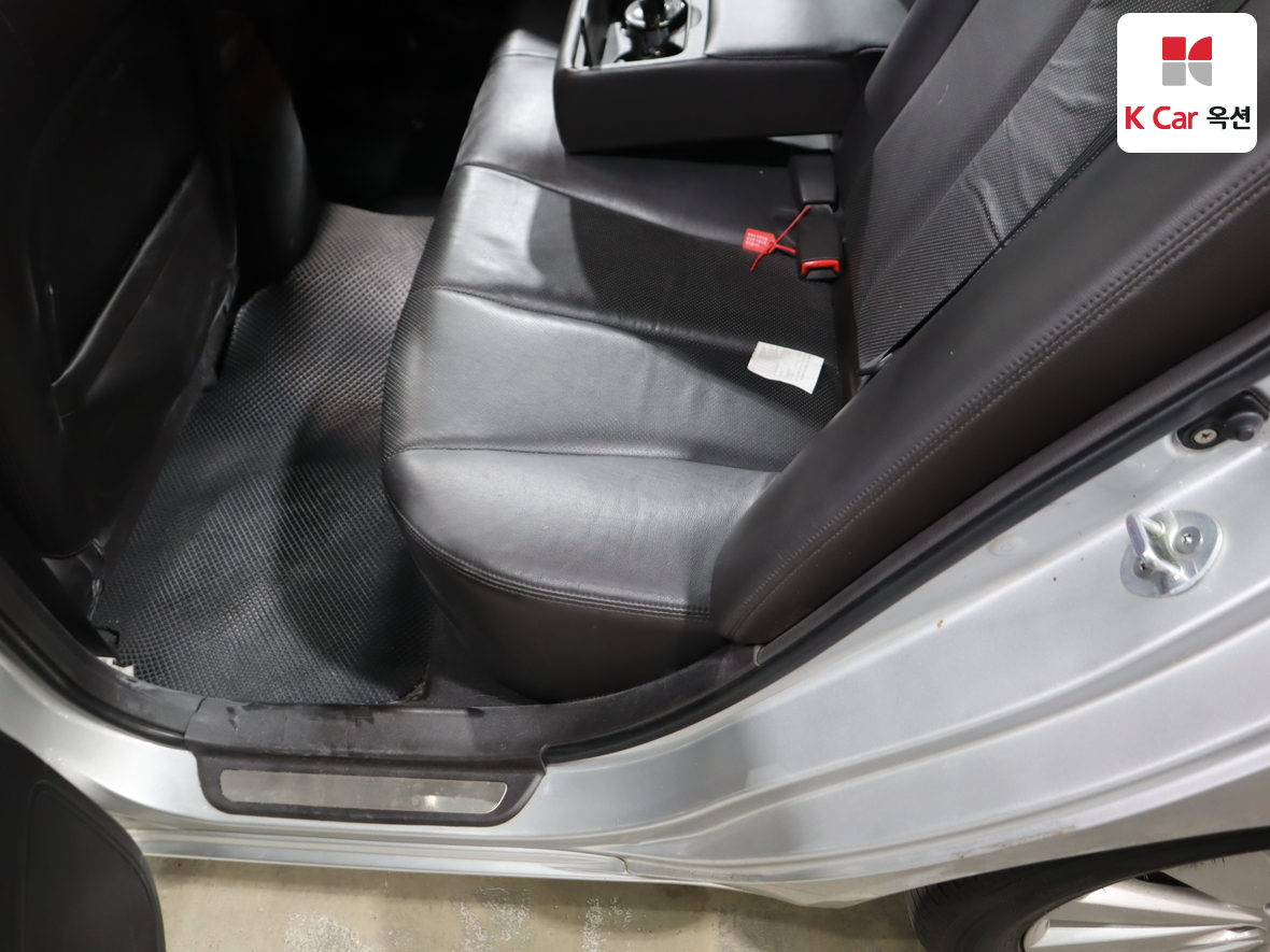 Hyundai Sonata 2009 - Image 24