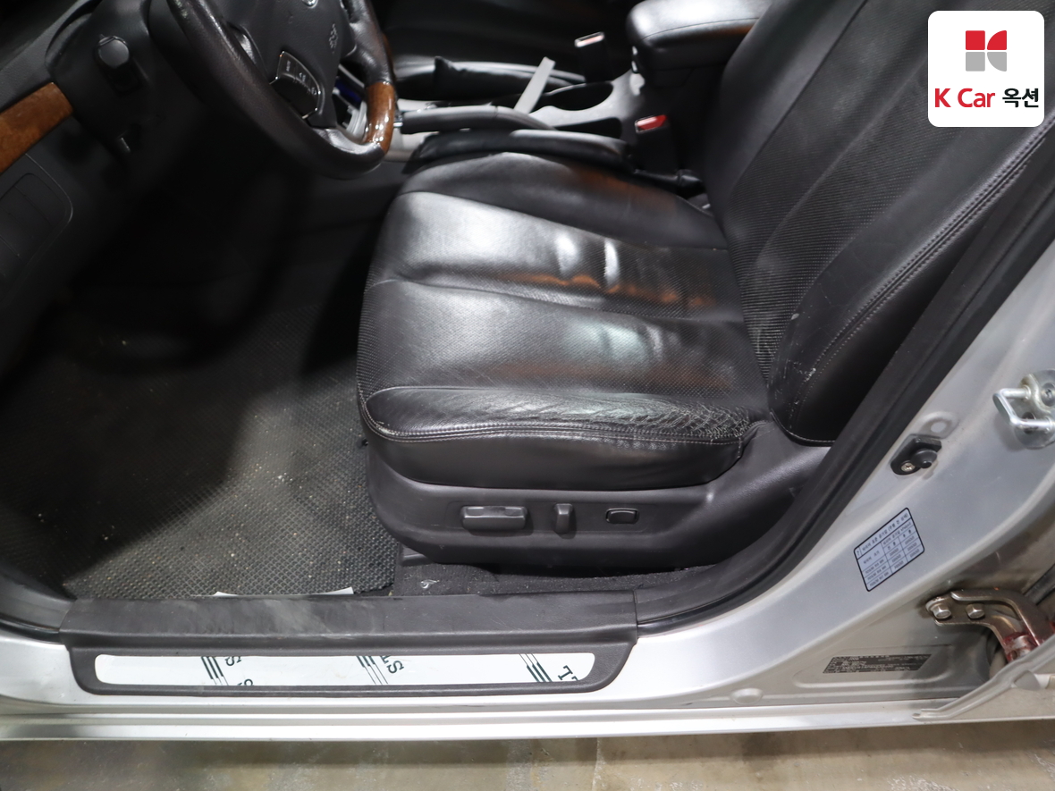 Hyundai Sonata 2009 - Image 19